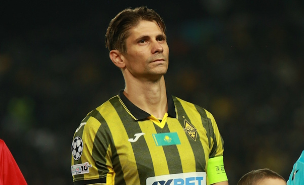 Мартынович отыграл весь матч, но не помог "Кайрату" обыграть "Зенит"