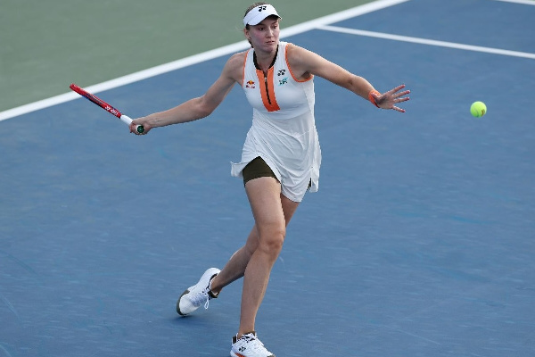 Рыбакина справилась с экс-партнершей и первой вышла в 1/8 финала US Open
