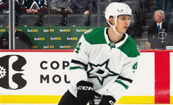 Полезная игра Колячонка помогла "Далласу" обыграть "Юту" в матче НХЛ