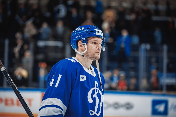 "Динамо" без Готовца и Кудашова уступило "Спартаку" в московском дерби в матче КХЛ