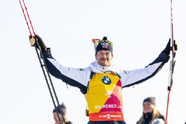 Легрейд победил, французы на пьедестале: гонка преследования на 9-м этапе Кубка мира-25/26