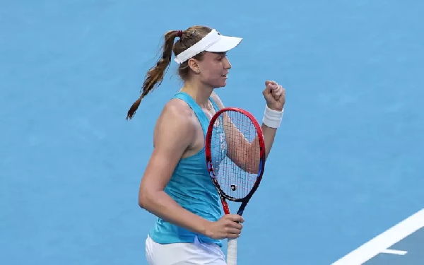 Готова к возвращению? Елена Рыбакина прибыла в Мельбурн на Australian Open