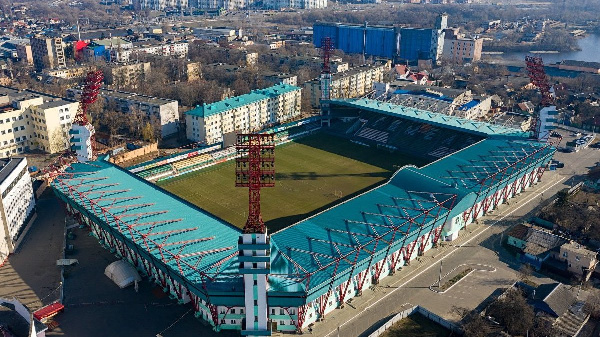 "Прощай, старичок": на стадионе "Центральный" в Гомеле начался демонтаж табло