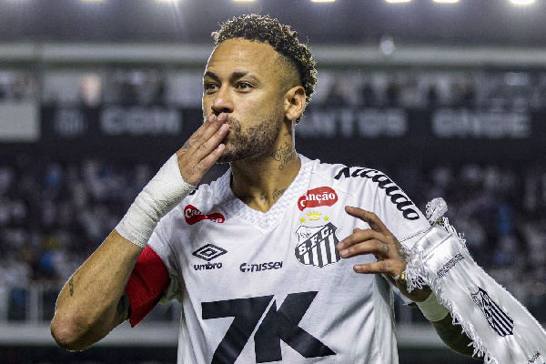 Главный тренер сборной Бразилии пока не готов вызовать Неймара в сборную