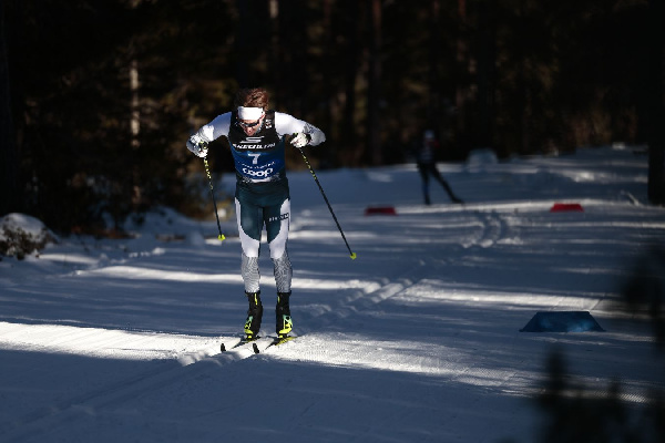 Россиянин Коростелев остановился в шаге от олимпийской медали в скиатлоне
