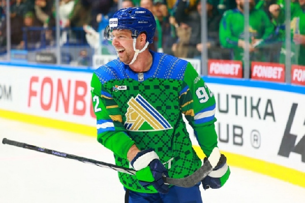 "Веселее стало": защитник "Салавата Юлаева" — о приходе в команду Евгения Кузнецова