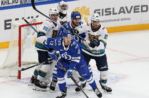 "Сочи" с Ильей Сушко разгромно проиграл московскому "Динамо" в КХЛ
