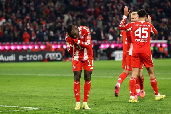 "Бавария" громит "Фрайбург", "Боруссия Д" дома не обыграла "Штутгарт": голевой день в Бундеслиге