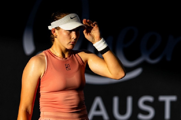 Мирра Андреева с большим трудом пробилась в четвертьфинал турнира в Брисбене