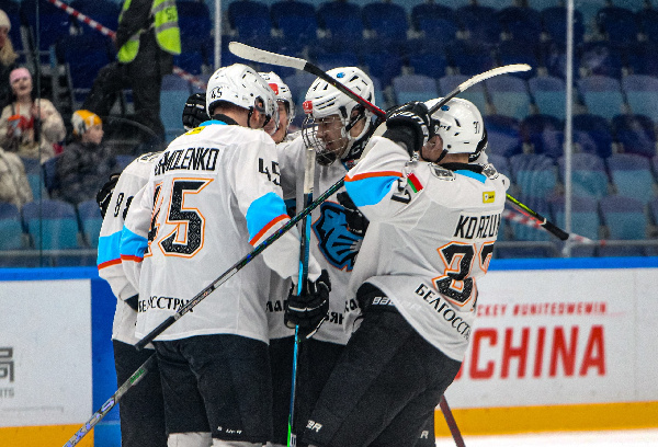 "Динамо-Шинник" на выезде уступил СКА-1946 в матче МХЛ с девятью шайбами