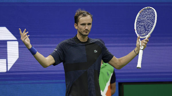 Медведев прошел опрос, связанный с отношениями, перед стартом турнира ATP-500 в Дохе