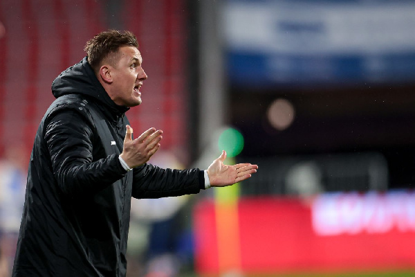 "Суммы звучат нереально": в России раскритиковали зарплаты Семака и Шпилевского