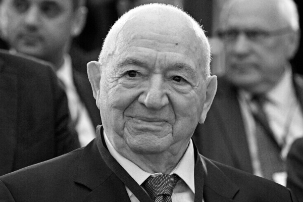 Умер легендарный советский и российский футболист Никита Симонян