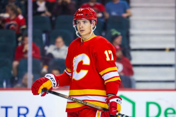 Егор Шарангович пропустил второй матч подряд в НХЛ