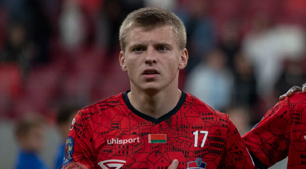 "Должен сталкиваться с этим и терпеть": Варакса — о возвращении из сборной