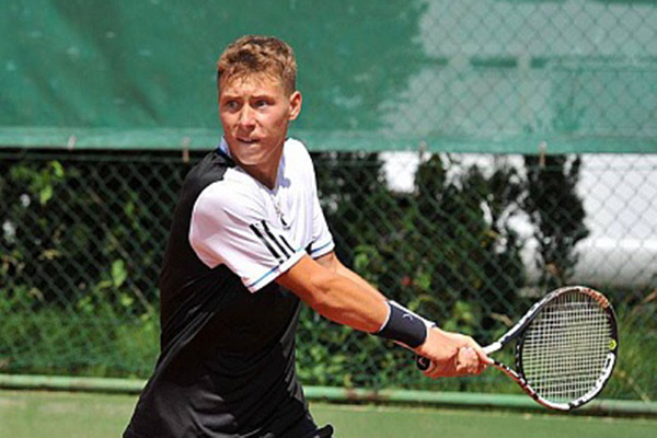 Николай Голяк вышел в 1/8 финала турнира ITF в китайском Хучжоу