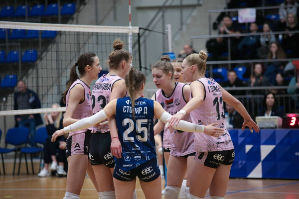 "Минчанка-2" продолжает побеждать, в отличие от основной команды