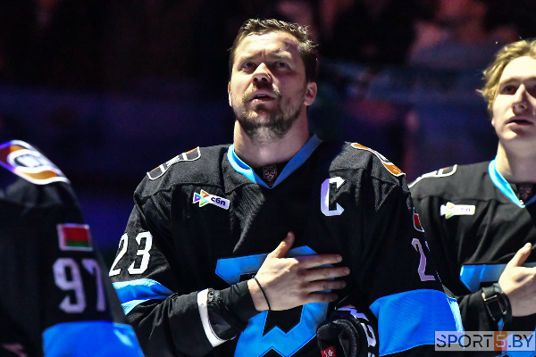 "Давайте начнем с 999‑й игры": Андрей Стась — о 1000-м матче в КХЛ