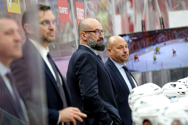 "Северсталь" продлила контракт с главным тренером Андреем Козыревым