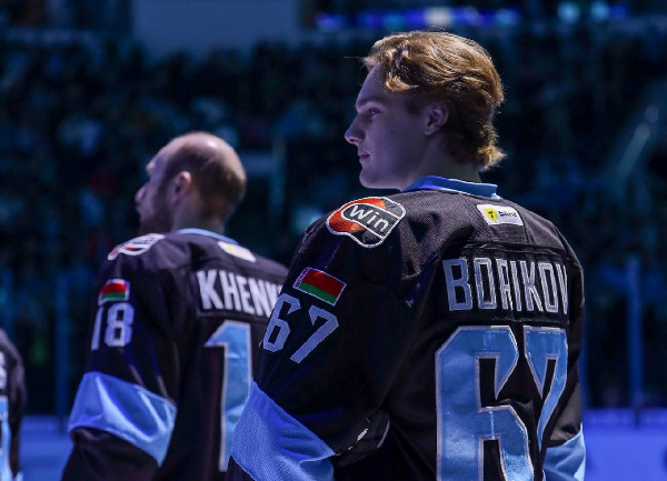 Хоккеисты минского "Динамо" вошли в топ-10 лучших молодых игроков КХЛ в ноябре