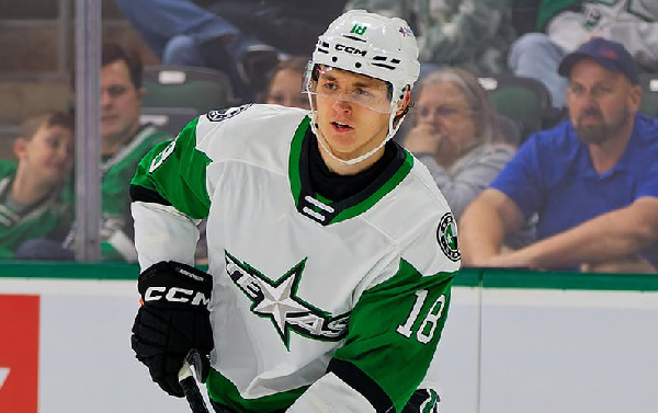 Владислав Колячонок впервые победил в НХЛ со своим новым клубом