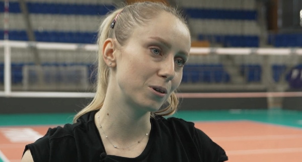 "Не нужно бояться выходить из декрета". Елена Федоринчик — о возвращении в волейбол