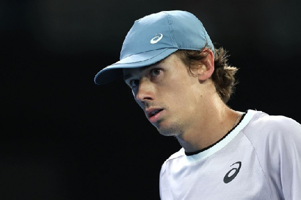 Алекс де Минор вышел в четвертьфинал турнира ATP в Роттердаме