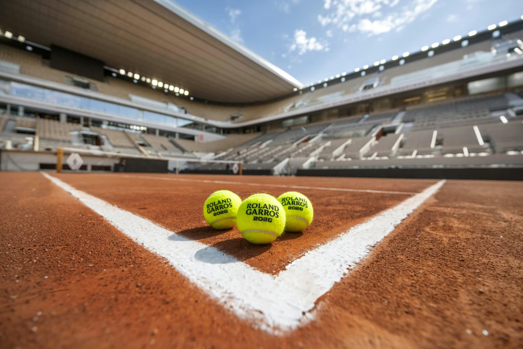 agiAXqYofJOwHS0j_Balles-Roland-Garros2026-GuillaumeAmat.jpg agiAXqYofJOwHS0j_Balles-Roland-Garros2026-GuillaumeAmat.jpg