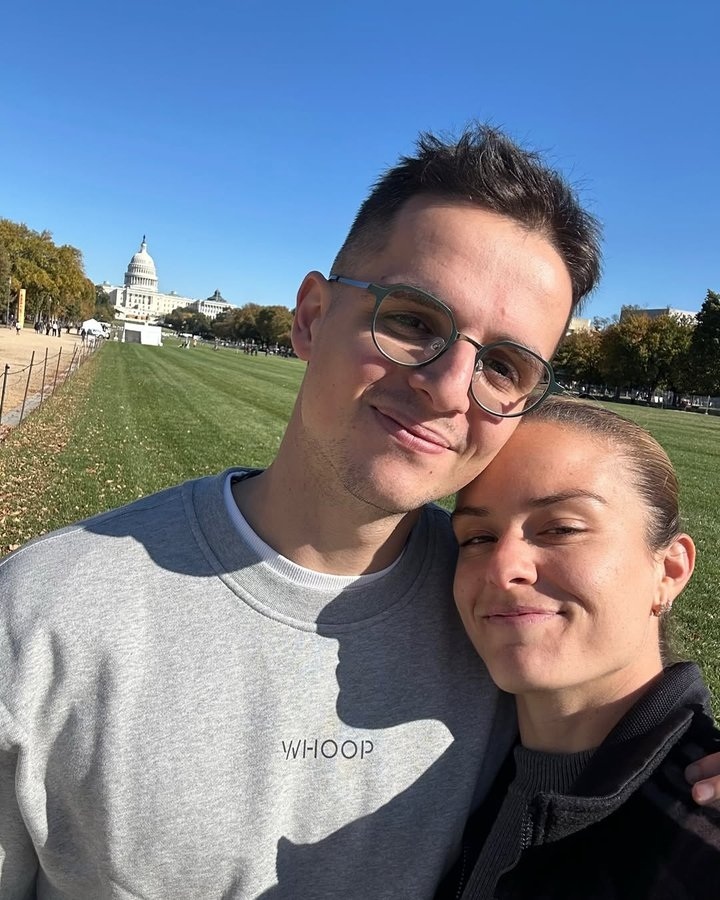 G9ymZ-7XgAAVa6b (1).jpg